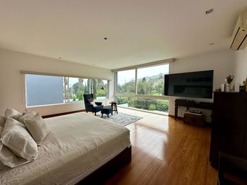 Venta espectacular residencia Urb. La Planicie 1ra etapa, La Molina. Vista al golf