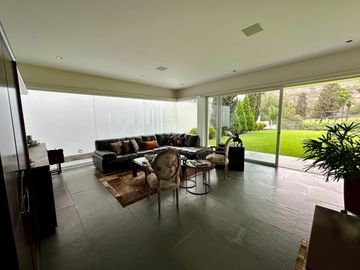 Venta espectacular residencia Urb. La Planicie 1ra etapa, La Molina. Vista al golf