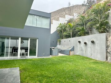 Venta espectacular residencia Urb. La Planicie 1ra etapa, La Molina. Vista al golf