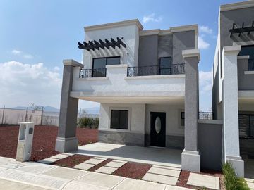 CASA CON CISTERNA A UNA HORA DE LA CDMX