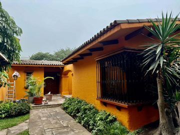 Venta linda casa  muy cerca a Chacarilla. Surco
