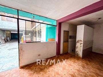 VENTA EDIFICIO COMERCIAL EN SAN JUAN DE LURIGANCHO