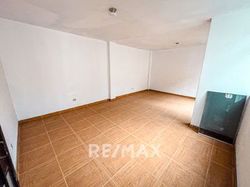 VENTA EDIFICIO COMERCIAL EN SAN JUAN DE LURIGANCHO