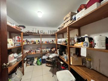VENDO CASA LA PLANICIE BASTANTE POTENCIAL