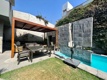 Venta moderna casa Urb. La Molina Vieja