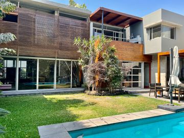 Venta moderna casa Urb. La Molina Vieja