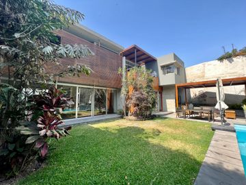Venta moderna casa Urb. La Molina Vieja