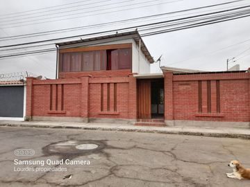En VENTA Casa ideal para familias y emprendedores en Arica
