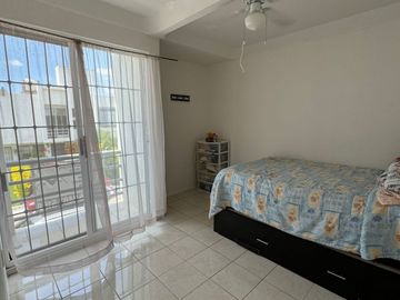 CASA CON ALBERCA Y PARQUE ACUATICO AL SUR DE MORELOS