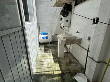 CASA CON ALBERCA Y PARQUE ACUATICO AL SUR DE MORELOS