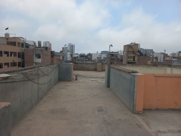 VENDO AIRES EN 4TO PISO EN ZONA COMERCIAL DE SURQUILLO