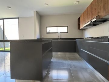 ESTRENA CASA EN VENTA FRACC.VALLE DE JURIQUILLA 3 RECÀMARAS AMENIDADES