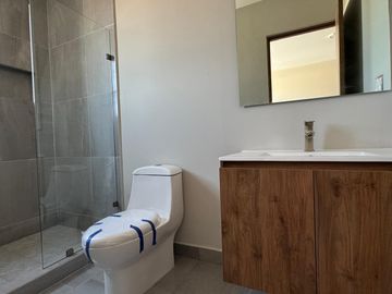 ESTRENA CASA EN VENTA FRACC.VALLE DE JURIQUILLA 3 RECÀMARAS AMENIDADES