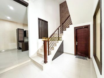 Dijual Villa Fully Furnished Komplek Cemara Asri Jalan Azalea IV