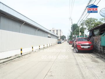 Vacant land 2 rai 90 sq.w. Soi Theparak 102, Theparak Road, Bangna-Trad Road, Mueang Samut Prakan, Samut Prakan