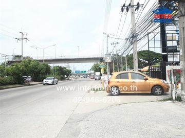 Vacant land 2 rai 90 sq.w. Soi Theparak 102, Theparak Road, Bangna-Trad Road, Mueang Samut Prakan, Samut Prakan