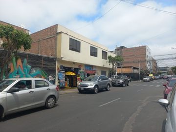 VENDO EXTENSOS AIRES  4TO PISO EN JIRON DANTE SURQUILLO