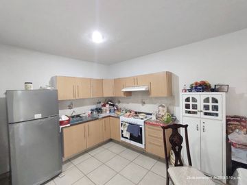 Casa Oportunidad en Venta CASA 160MTS amplios Espacios Centrica FRENTE A PARQUE Av Patria &AV LOPEZ MATEOS Zapopan