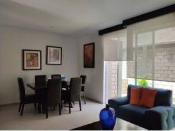 Casa Oportunidad en Venta CASA 160MTS amplios Espacios Centrica FRENTE A PARQUE Av Patria &AV LOPEZ MATEOS Zapopan