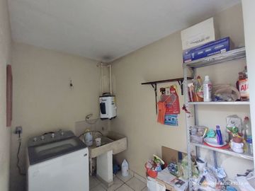 Casa Oportunidad en Venta CASA 160MTS amplios Espacios Centrica FRENTE A PARQUE Av Patria &AV LOPEZ MATEOS Zapopan