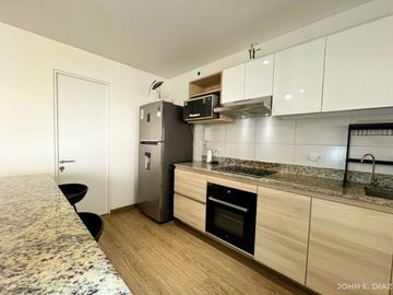 ¡Vive el Lujo en Miraflores! Moderno Departamento de 2 Habitaciones con Cochera por $219,000