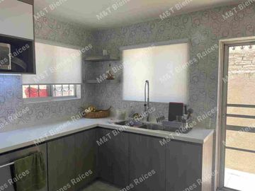 VENTA CASA UNA PLANTA, DOS FRENTES, ESPACIOS MUY AMPLIOS