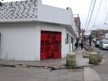 SE VENDE COMO TERRENO EN SMP