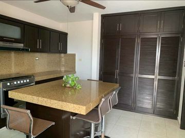 Vendo casa en Colinas de San Miguel