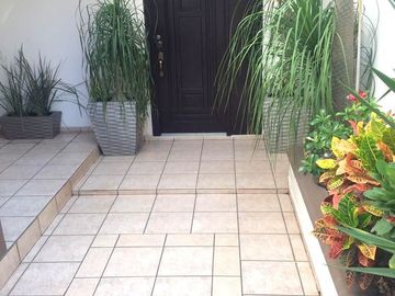 Vendo casa en Colinas de San Miguel