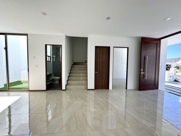 Hermosa casa al sur de Pachuca, Vía del Agua. Cercana a explanada Sur