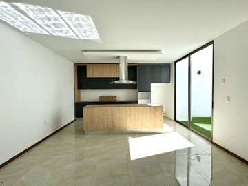 Hermosa casa al sur de Pachuca, Vía del Agua. Cercana a explanada Sur