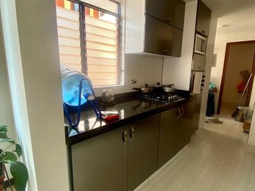 SE VENDE APARTAMENTO EN LA FONTANA, BARRIO HACIENDA