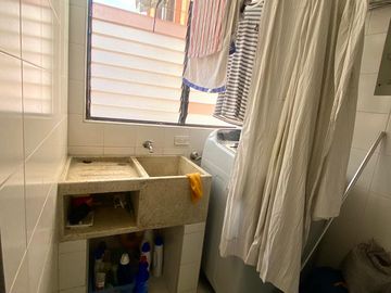 SE VENDE APARTAMENTO EN LA FONTANA, BARRIO HACIENDA