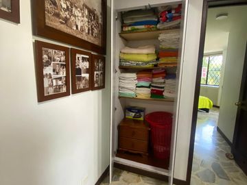 SE VENDE APARTAMENTO EN LA FONTANA, BARRIO HACIENDA