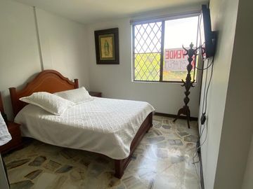 SE VENDE APARTAMENTO EN LA FONTANA, BARRIO HACIENDA