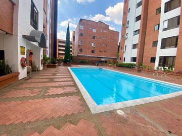 SE VENDE APARTAMENTO EN LA FONTANA, BARRIO HACIENDA