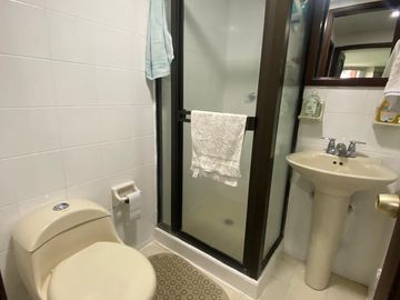 SE VENDE APARTAMENTO EN LA FONTANA, BARRIO HACIENDA