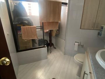 SE VENDE APARTAMENTO EN LA FONTANA, BARRIO HACIENDA