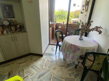 SE VENDE APARTAMENTO EN LA FONTANA, BARRIO HACIENDA