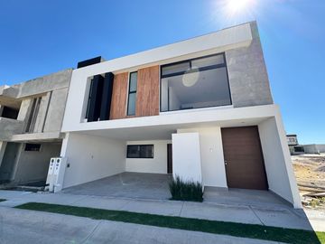 Casa en Venta en San Angel V con Roof Garden.