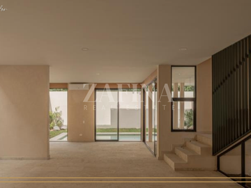 CASA ROBLE EN VENTA