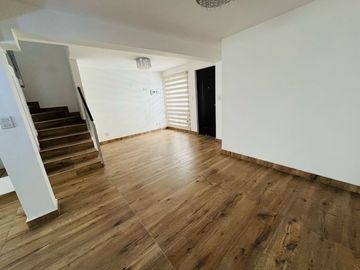 Casa en Venta, Valle de San José Silao Gto. Negociable!!!