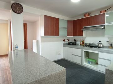 Venta De Amplio Departamento De 120 M2 En Santa Rosa - Callao