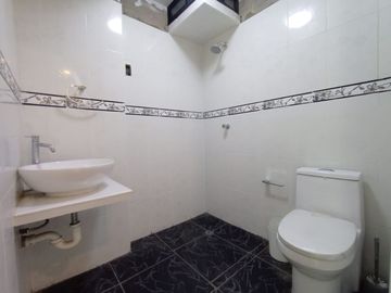 Venta De Amplio Departamento De 120 M2 En Santa Rosa - Callao