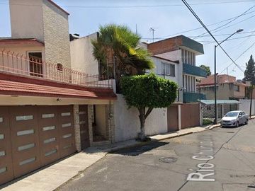 CASA EN VENTA EN COLONIA PASEO DE TAXQUEÑA, ALCALDIA COYOACAN, CALLE PASEO DE LAS TROJES