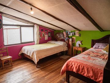 Casa en Venta, Sector Cuartel Cayambe, Ricaurte, Cuenca