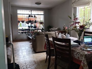 Duplex Piso 1 Frente A Parque Los Olivos