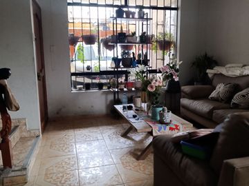 Duplex Piso 1 Frente A Parque Los Olivos