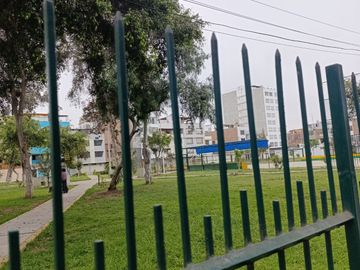 Duplex Piso 1 Frente A Parque Los Olivos