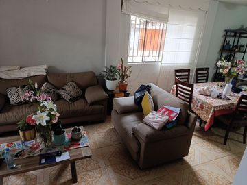 Duplex Piso 1 Frente A Parque Los Olivos